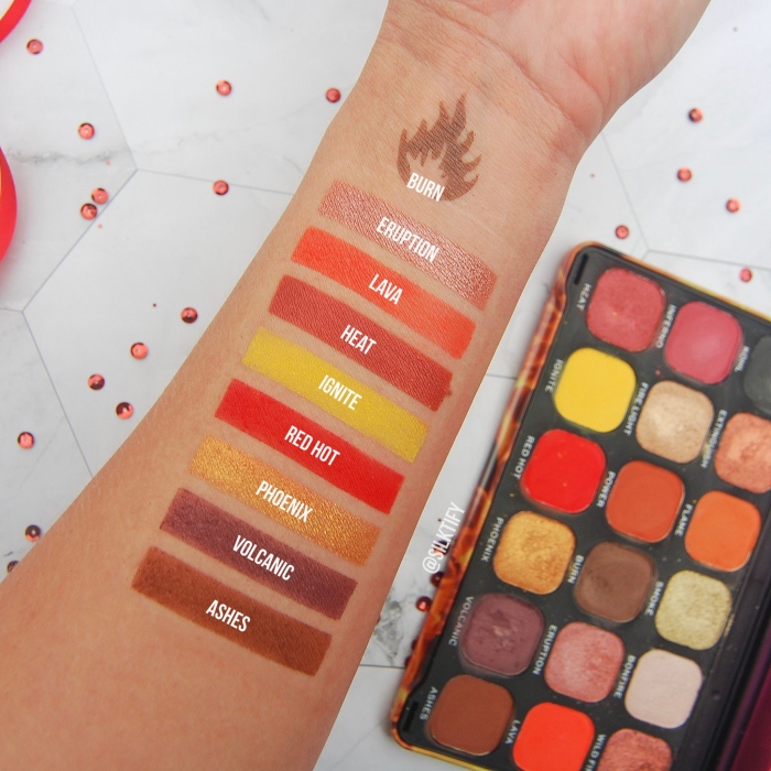 Makeup Revolution, Forever Flawless - Fire
 رفليوشن، فور ايفر فلوليس اي شدو - فاير